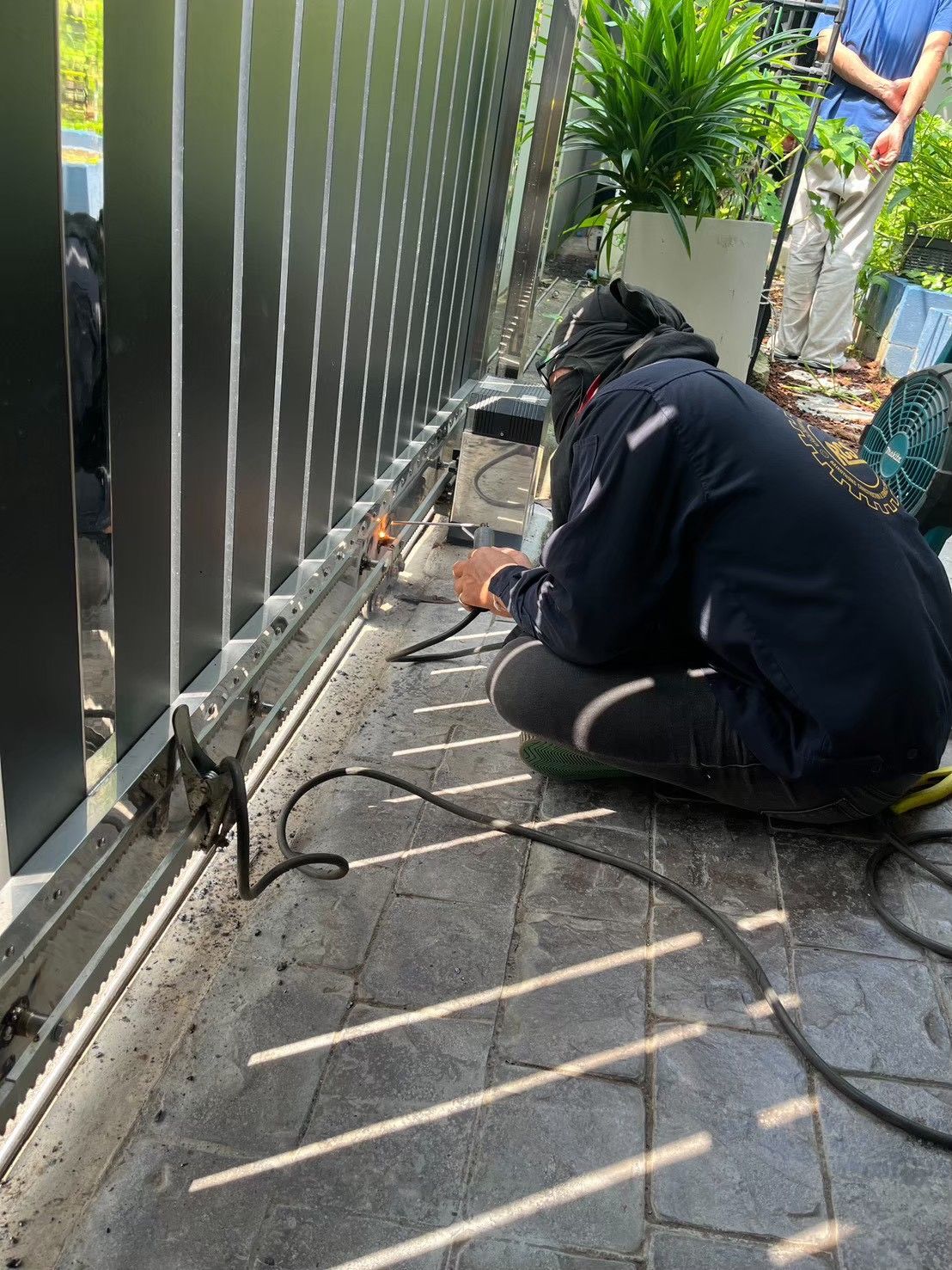 ติดตั้งรางประตูสไลด์อัตโนมัติ บ้านกรุงเทพกรีฑา
