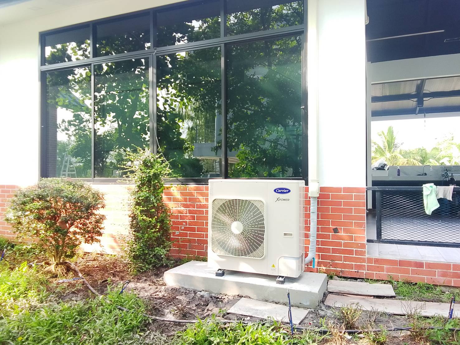 Outdoor Unit Carrier X-Power มุมมองอีกด้าน