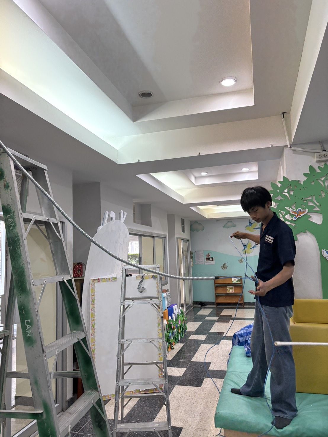 ตัวอย่างงาน LAN เดินสายไฟฟ้า 1