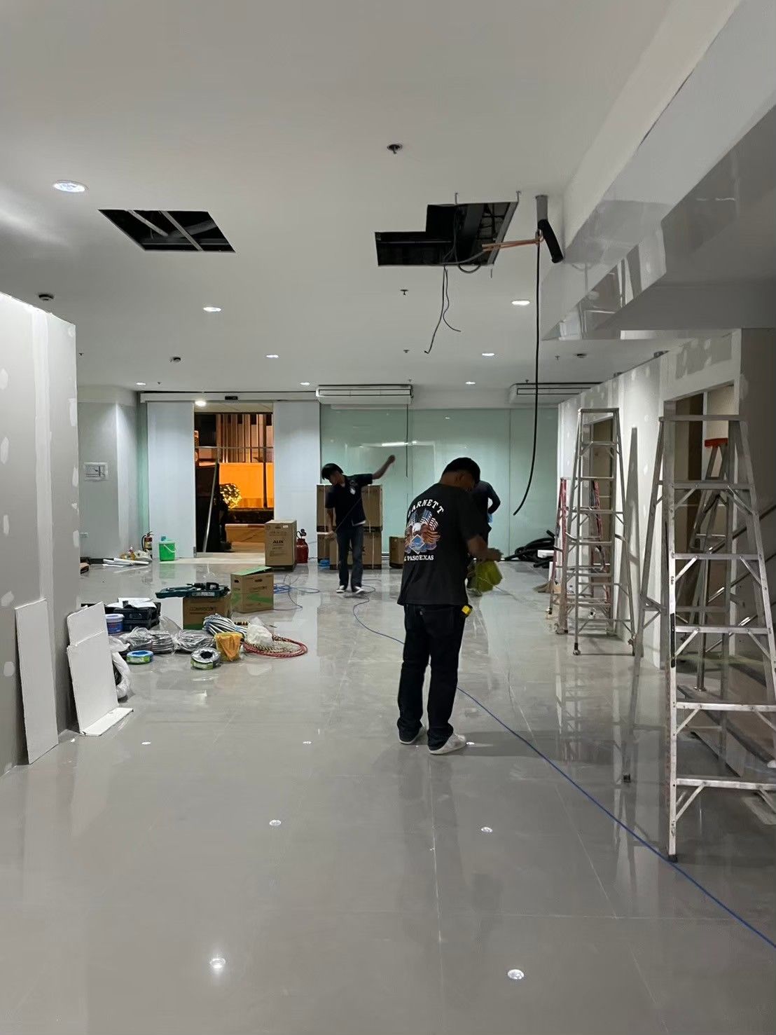 ติดตั้ง Ceiling Cassette AC ขณะเปิดช่องฝ้า