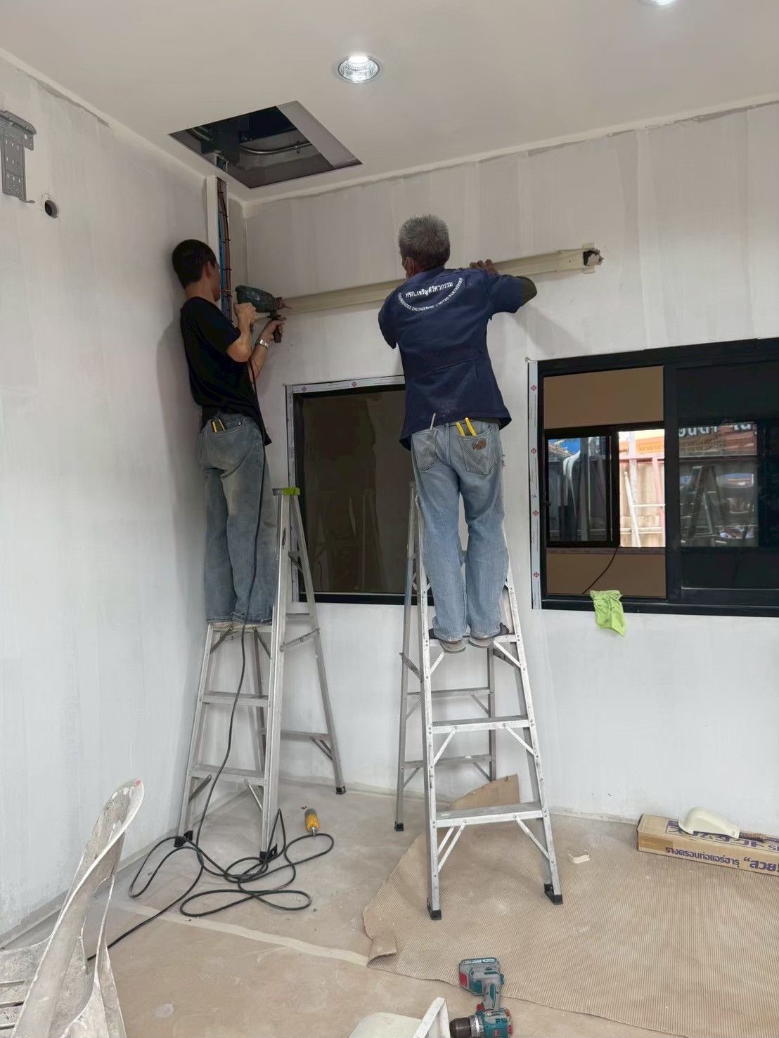 Indoor Unit ติดตั้งเสร็จ ป้อมตำรวจ อุทัยธานี